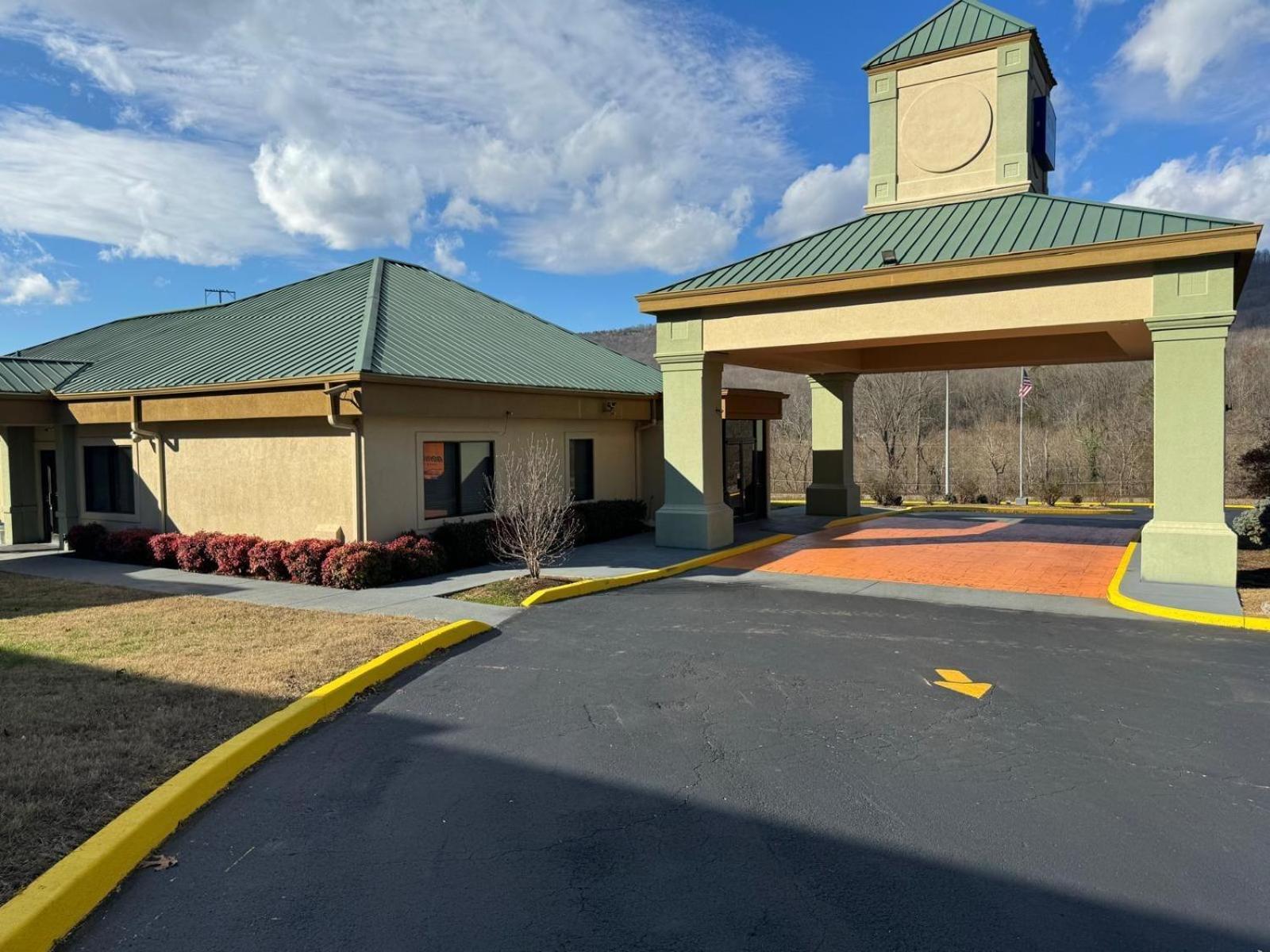 Quality Inn Harriman Exterior photo