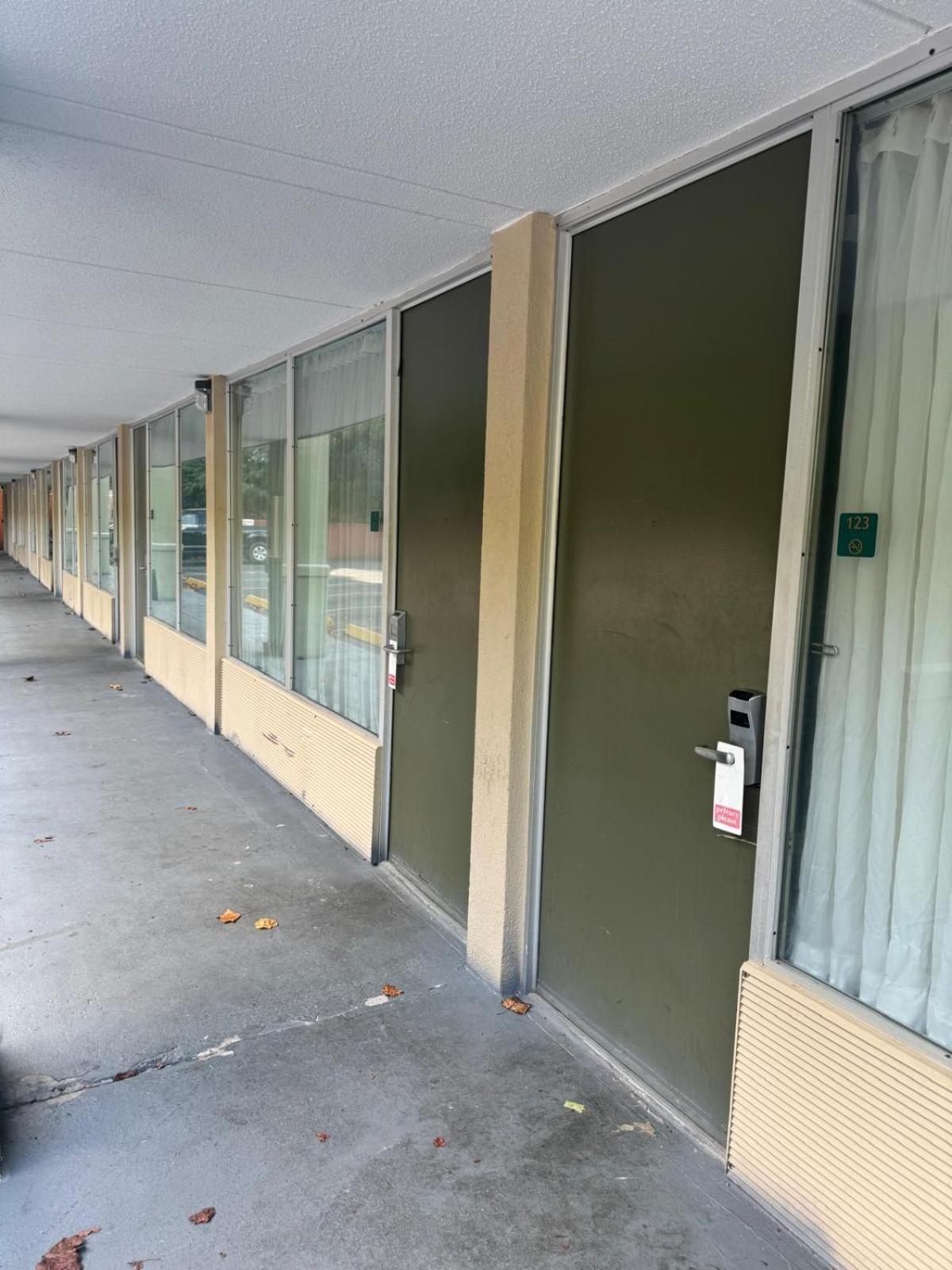 Quality Inn Harriman Exterior photo