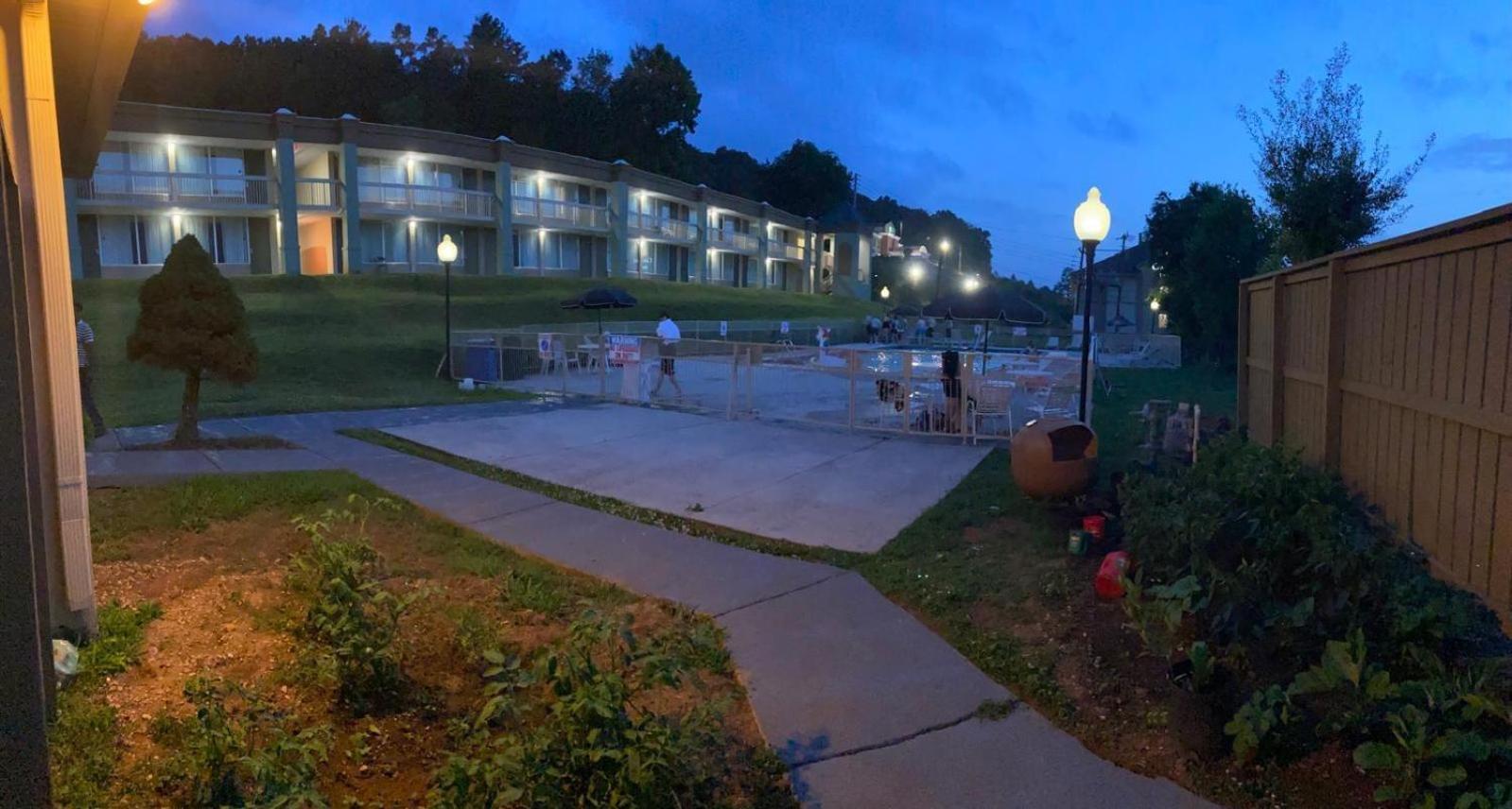 Quality Inn Harriman Exterior photo